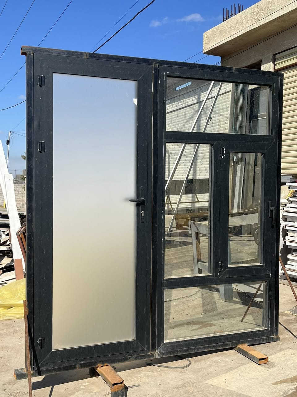 عندي هذني نماذج جديد  للبيع هوه والحديد ماله للاستفسار اتصل ***********
