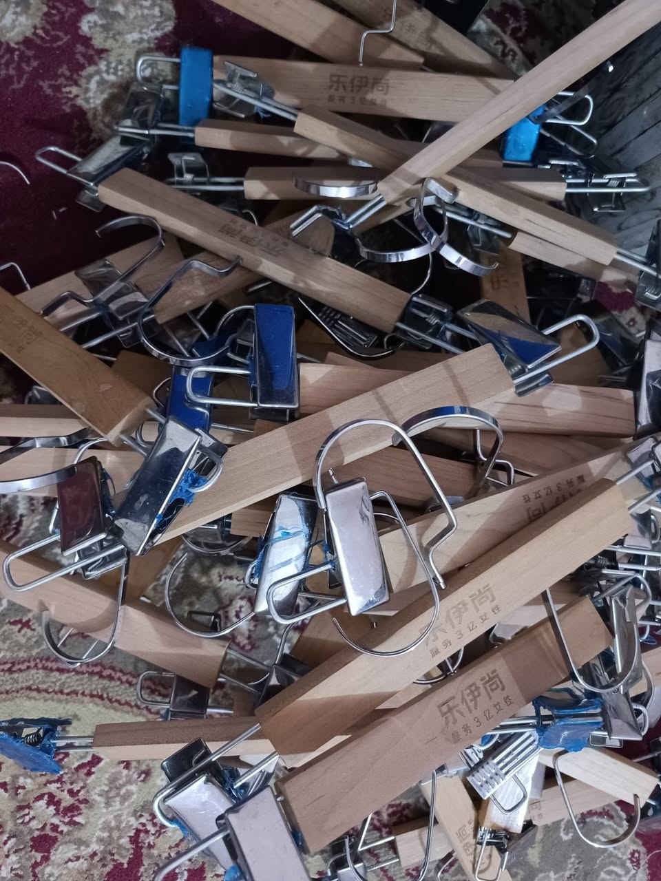 السَلٱمٌ عـَلـْيگمّ-ۈرحـْمّـٌة ٱللـّہ ﯙبُرگـّاتہ. عِنـ.̷̷̸̷̐ـديّ  هذن الغراض للبيع بسعر مناسب مكاني كربلاء
***********
