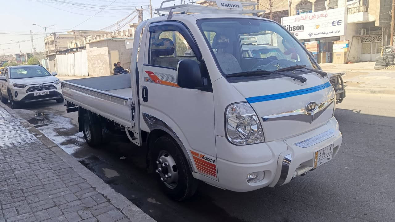 كيا فحل موديل 2010 تك قمارة 9 جنكال  محرك 4000 مفتوح
مكفولة من ضربة وكص صبغ مكانات اثر جراد
محرك كير اكسن مكفول 
شاصي مكفول ميكانيك جديد
تخم تاير امامي خلفي 
جاهز من كل النواحي 
رقم بغداد ألماني مشروع وطني تحويل مباشر 
السعر 93 وبي مجال 
مكاني بغداد مدينة الصدر الاورفلي 
رقم الهاتف ***********
