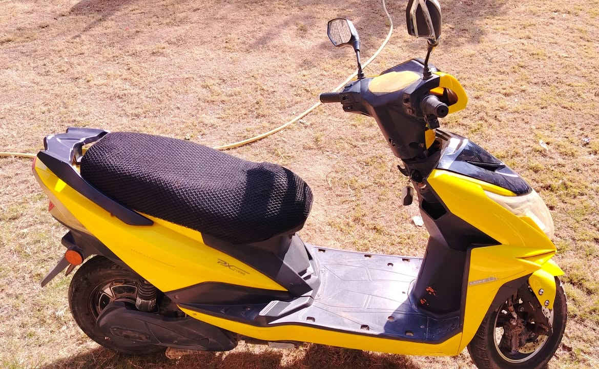 دراجة سكنس شحن ٦ بطارية مسطرة شغالة تايرات جديدة ب٣٧٥ الف وبيهة مجال بسيط العنوان بغداد شارع فلسطين ***********
