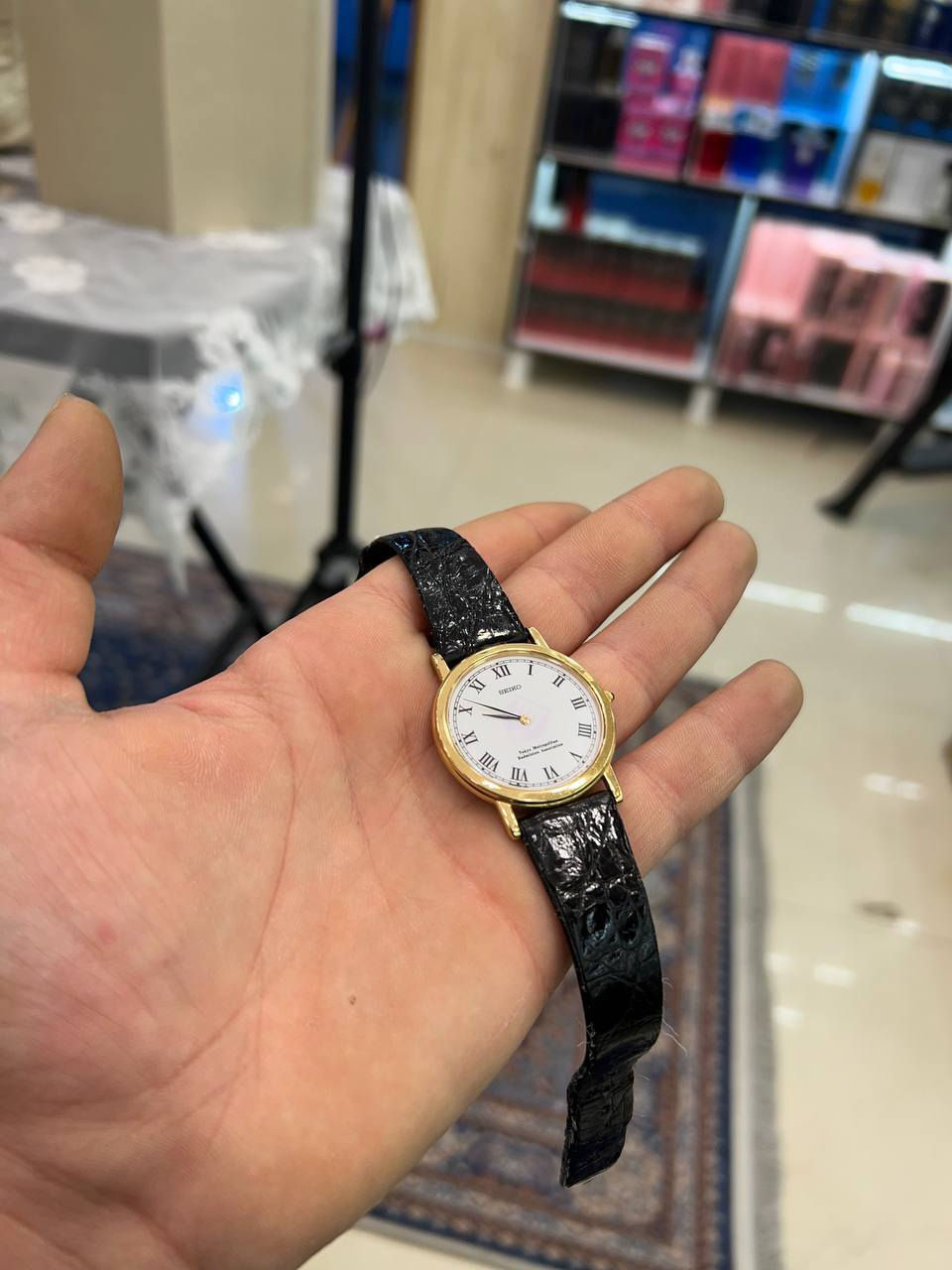 تحفه مميزه انيقة بمعنى الكلمة سيكو لاتينيه قشطه موس قطر 34 ميلين شعار بلمينه 
نضافه 98 
سعر طيب جدا سير بوك مبدل


**إذا كنت صاحب هذا الإعلان وتريد حذفه لأي سبب، رجاءا أرسل رسالة إلى الدعم الفني**