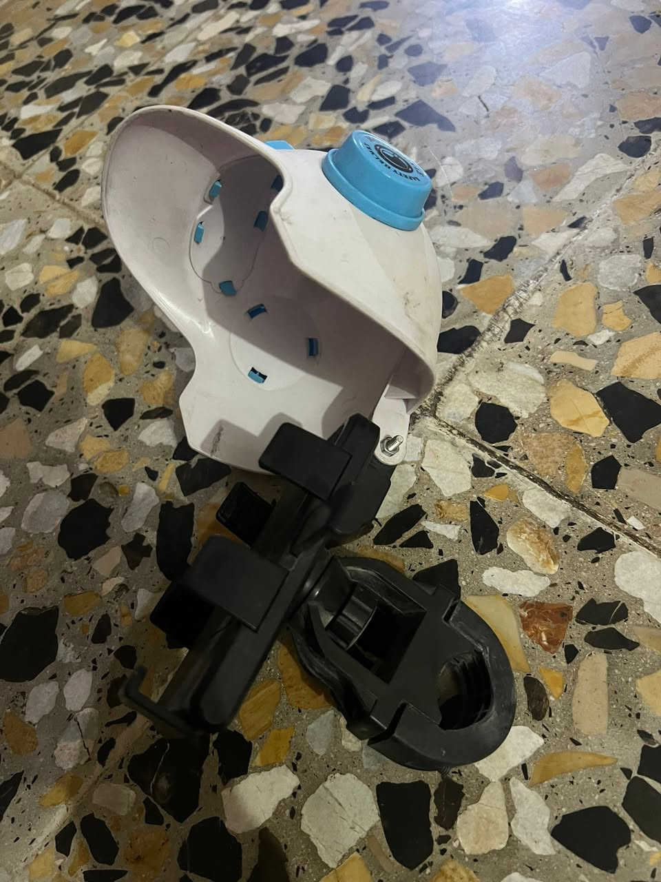 سماعه بلاتوث صوت عالي وستاند مبايل نضيف وسيبايه بوليس بلاديه وسيبايه كساح كلهن ب25 مكاني بغداد زعفرانيه


**إذا كنت صاحب هذا الإعلان وتريد حذفه لأي سبب، رجاءا أرسل رسالة إلى الدعم الفني**
