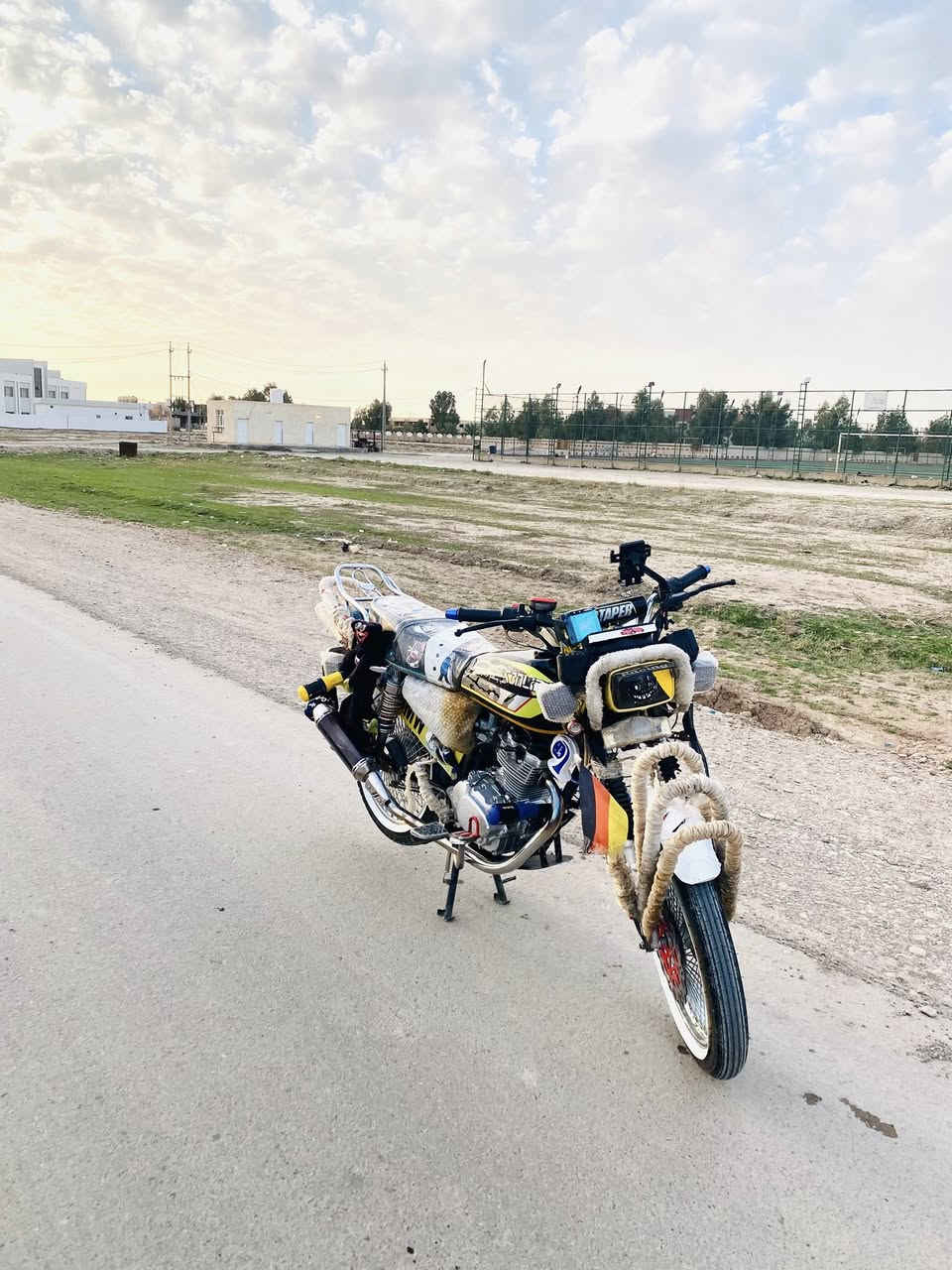 سلام عليكم دراجه تايكر موديل 25 باب اول ختم سونك للبيع فقط دراجه كمله كهربئيات كلها شغاله اقواس كلها بيها نشرات نضافه كدام عينك سعرها 750 بيها مجال قليل ولحد ينطي سعر من كيفه مكاني ديالى دلي عباس متوجد خاص او رقم ***********
