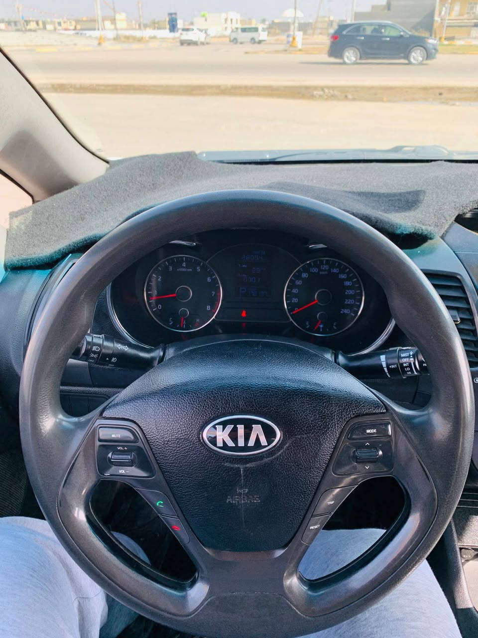 اعاده نشر بسبب الوعود الكاذبه
سلام عليكم ورحمه الله وبركاته 

سيراتو 2014 خليجي كير مكينه حداديه تخم تاير وتبريد ثلج تدفئه سياره جديده معنى الكلمه رقم اربيل ارقام وسنويه جدد سياره بيها قطعتين تبديل فقط نفس الون بدون دواخل شرط سونار مكينه 1600 دوش لا تنقيص ولا صوت ولا تبخير سياره جديده 
مواصفات 
تحكم جهتين 
سستم سماعات 
ويلكب كروم
كامره خلفيه
حساس خلفي
حساس أمامي 
ماشيه 170 حقيقي 
وباقي مواصفات بيها 

السعر 103 وبيها مجال بسيط

***********
