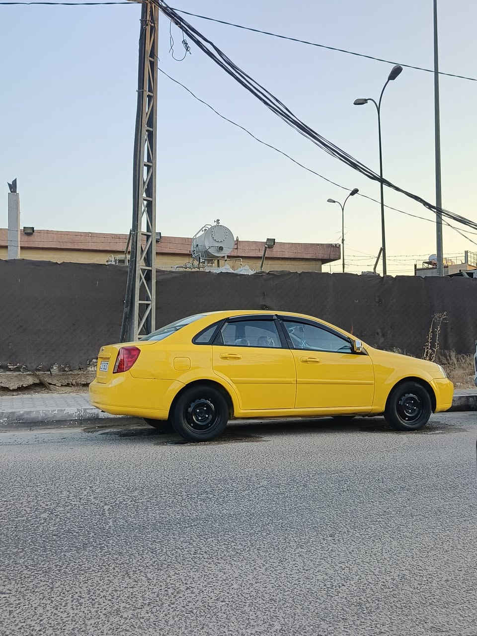 السلام عليكم 

اوبتره 2012 خليجي تكسي شركة عامه بلادي اصفر رقم بغداد دولي سنويه ل2031  

مكينه 1600 كير اوتو

مكينه كير تبريد كله جديد 
 
مكفوله كفاله عامه من كلشي 
مصبوغه حزام جماليه 
تخم تاير جديد 
تخم وياله 15 جدد
صدر امامي خلفي كله جديد 
كهربائيات كله شغاله 

السعر 72 وبيه مجال قليل 
مكاني بابل مسيب 

***********
