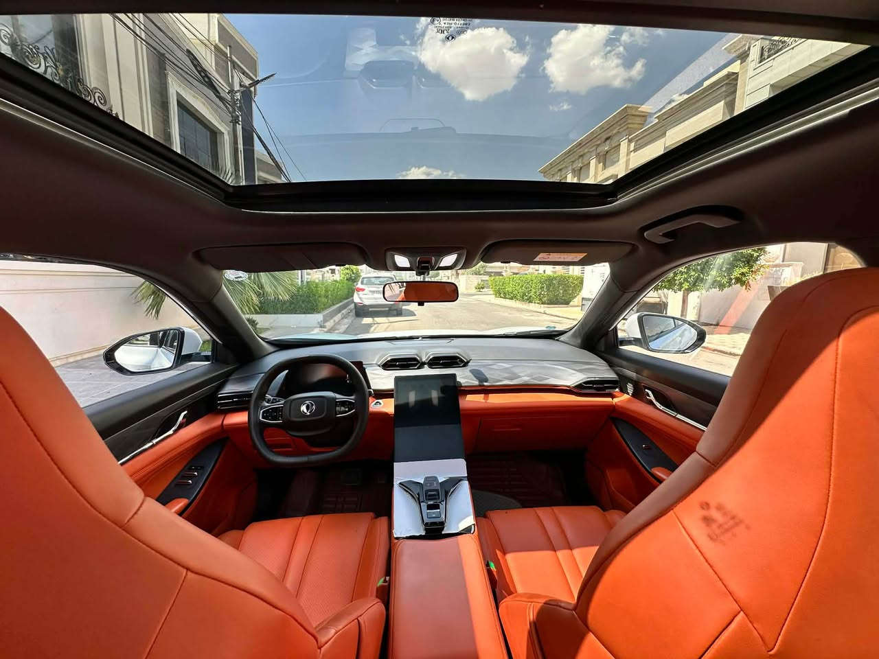 dongfeng mage 2025
فول مواصفات سقف رەشی ناو پرتقالی
بەسمه شاشە 5 کامیرا حساس  سندوق کارە بای لایت لیت مکینە 15 تۆربۆ
تەنیا 48هەزار کیلومتر رویشتووە یە ک PDRبجوکی هە یە 
هەموو شتی تازەیە
سعری 142وەرەقە 
***********
*********** أربيل, العراق
