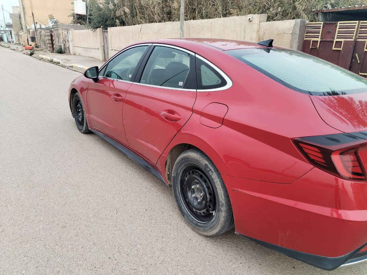 السلام عليكم مكلف بلنشر سوناتا 2021رقم واسط معوقين بعد كم شهر وتصير حرا حادثه جاملغ وبنيد بدون دواخل  الباب الخلفي الي مشر عليه بي كلير مواصفات السياره عاديه سياره جاهزه اي نقص مابيه عنوان ناصريه قضاء الرفاعي*********** للستفسار الاتصال عله الرقم
