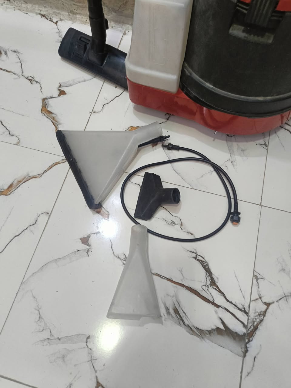 مكنسه كهربائيه للبيع
كنس +غسل 2×1
***********
