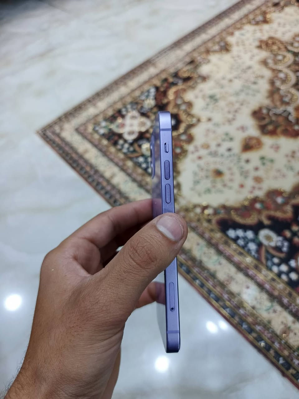 ايفون 12 مستبدل ضهر فقط فقط 64 بطاريه 77 شرط مايصرف ضمان للبيع ب 250 الف الدوره ابو دشير ***********
