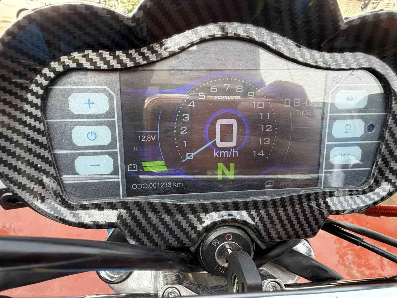 السلام عليكم
للبيع دراجه سونك تايكر 2025
محرك 125 الدراجه نضيفه مثل ماموضح بلصور ماشيه 1223
اوراق موجوده بأسمي
الدراجه صارله اقل شهر من نازله من رمبه
مكاني بغداد الراشديه
سعره 875 وبي مجال قليل
رقمي ***********
