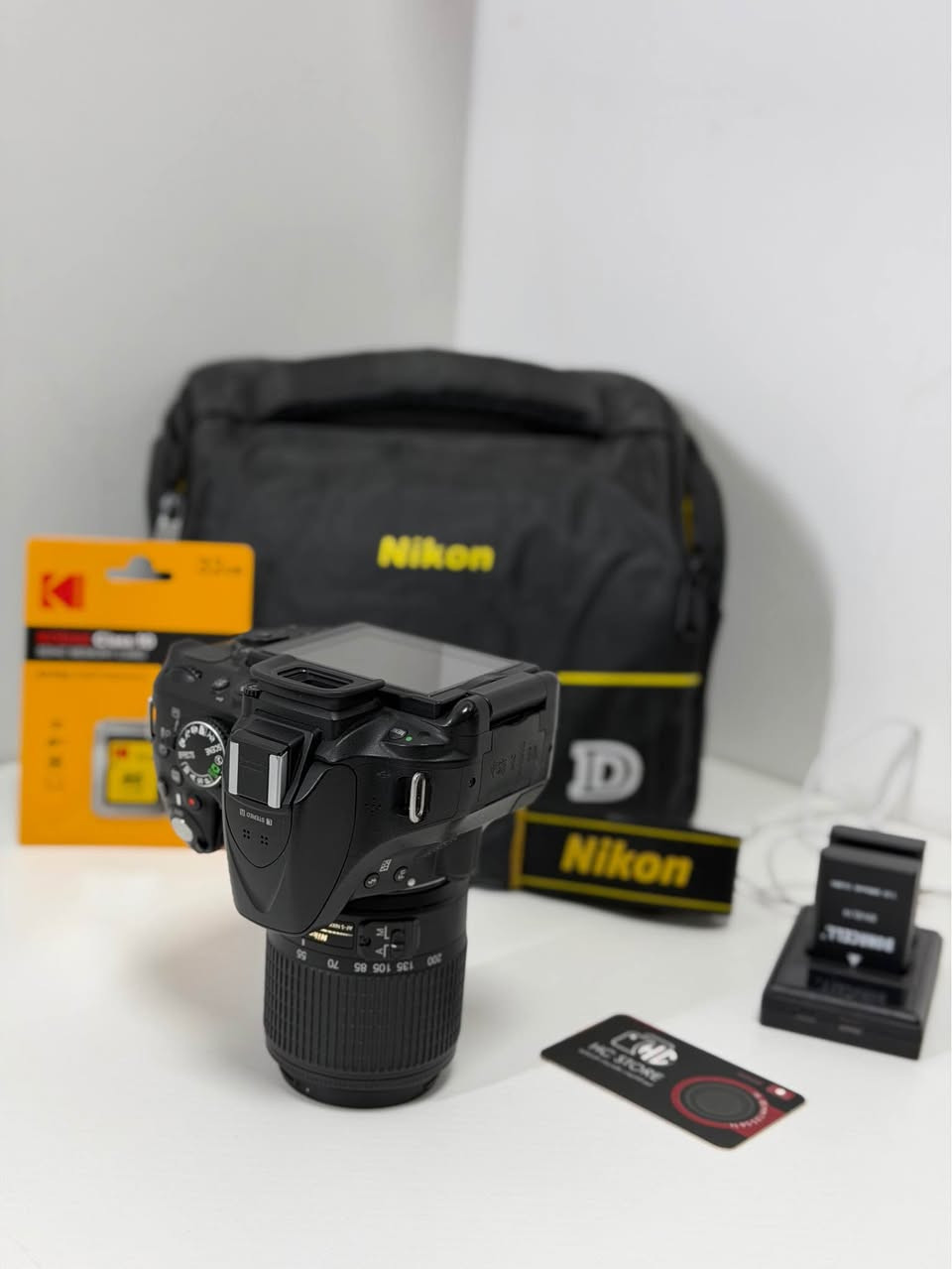 ⁨ 🎬📸
كامرة عملية وزوم يغطي كل احتياجاتك 🔥
Nikon D5200 ويا عدسة 18-200mm خيار مرتب للتصوير اليومي والسفر ✨

🌟 مناسبة لـ:
• تصوير السفر والطبيعة 🌅
• البورتريه 👤
• الفيديو وصناعة المحتوى 🎥
• تصوير بعيد وقريب بعدسة وحدة 🔍

🔍 المواصفات:
▪️ كامرة Nikon D5200
▪️ سنسر APS-C بدقة 24.1MP
▪️ شاشة متحركة 📱
▪️ تصوير فيديو Full HD
▪️ ألوان وتفاصيل ممتازة
▪️ عدسة Nikon 18-200mm
▪️ زوم شامل للاستعمالات المتعددة
▪️ مناسبة للمبتدئين والمحترفين ✨

🧼 النظافة: 90٪؜

📦 الملحقات:
✔️ جنطة
✔️ شاحنة
✔️ دبل بطارية 🔋
✔️ حزام نيكون
🎁 رام 32GB هدية وياها

💰 السعر فقط: 435 ألف
🚚 توصيل مجاني لكل المحافظات

📩 للاستفسار أو الحجز مراسلة الصفحة

#Nikon #NikonD5200 #Photography #كامرات #تصويري📷❤️⁩ كركوك, العراق


**إذا كنت صاحب هذا الإعلان وتريد حذفه لأي سبب، رجاءا أرسل رسالة إلى الدعم الفني**