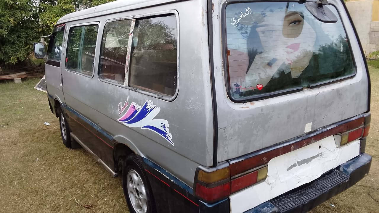 للبيع كيا بستا موديل93 رقم احمر بغداد راعيه موجود تحويل سنويه صاقطه ب ٢٢ مكينه جديده كير تعبان والباقي جاهزه سعر ١٧ وبيها مجال مكاني بغداد المدائن ‭٠٧٨١ ٧٧٩ ٠٠٠١‬
