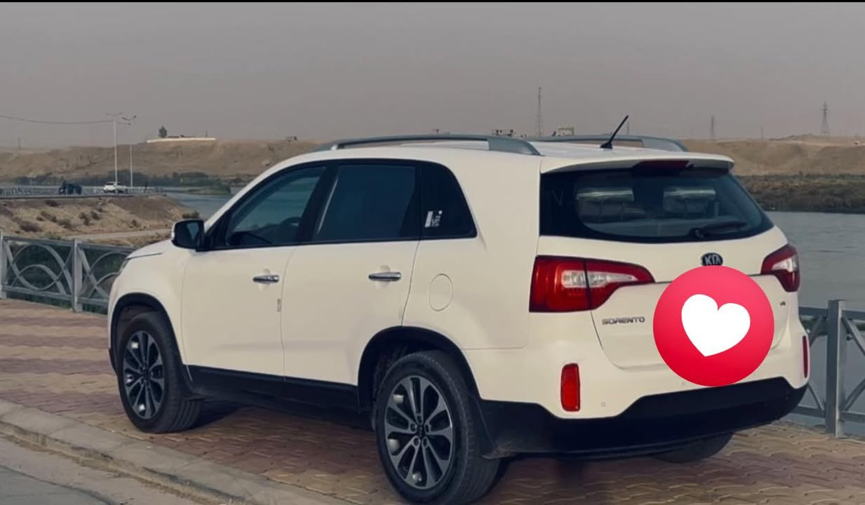 سورنتو 2014 خليجي فول مواصفات عدا الفتحه مصبوغه عام للجماليه مكينه 6 سلندر 7 راكب سعر بلاش 92 ورقه وبيهه مجال ***********
