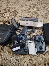 اخوان عندي هذني البيع قيم واخذ الكامره شغله كلشي مابيها بس درون ماعرف ...