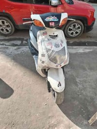 دراجه سكنس للبيع مكاني بغداد زعفرانيه او السعدون ٤٢٥ وبيه مجال ٠٧٧١٣٠٣...