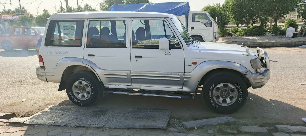 السلام عليكم..
 كالوبر للبيع 2002 
بسمي رقم انكليزي
 مداور شوكت متريد 
نضيفه جدا
 المكان واسط الكوت 
السعر ٦٥ وبيهه مجال 
***********

غير متواجد على الفيس بغداد, العراق
