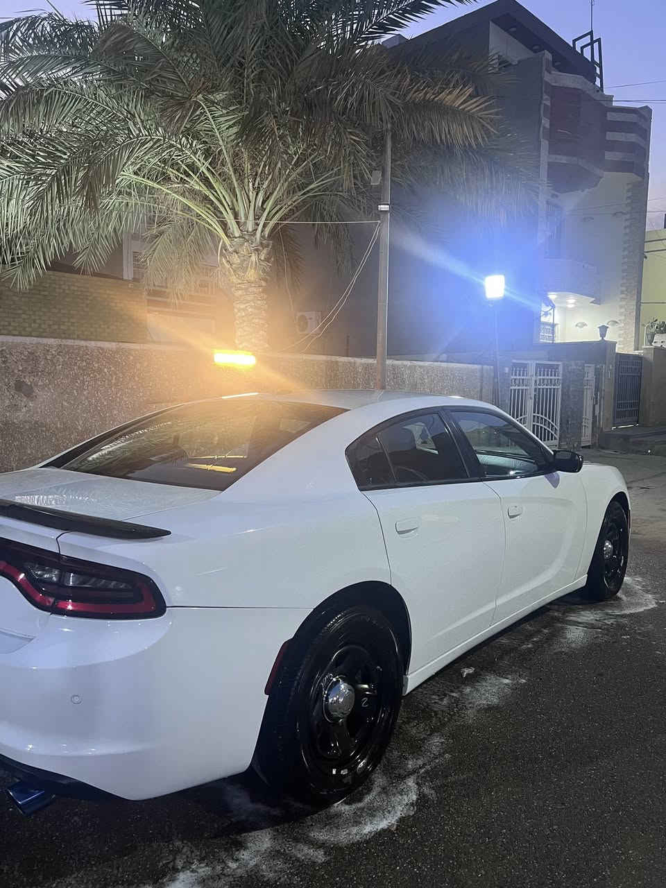 للبيع
جارجر بوليسي دخول جديد 2023
 رقم بغداد ب اسمي
هيمي 5700
مواصفات عادية
السيارة ماشية 2000m
حادث امريكا موضح ب الصور 
بابتين وبنيد تبديل لون 

وهنا ب العراق انطخت ونصبغو بيبان السكن على كد شبر 
السيارة بيهة نقوصات بسيطة مجال ماعندي اكملهم

السعر 207 وبيهة مجال بسيط 
 مكان السيارة بغداد زيونة 
***********
