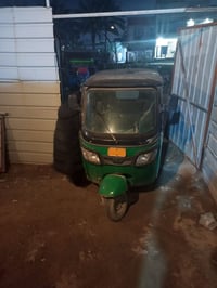 يوجد تكتك للبيع موديل٢٠٢٣ سعره ٧ مليون وبيه مجال للشراي وهذ الرقم ٠٧٧٠...