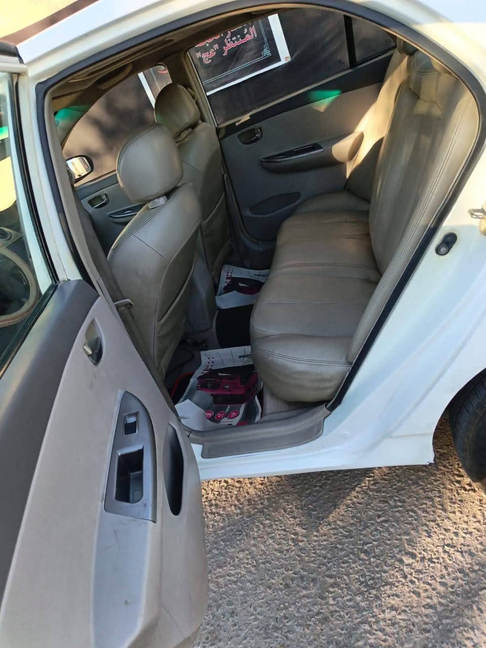 سلام عليكم BYD مديل 2013 فتحه بالقماره تبريد شغال حداديه حلوه محرك حلوو بيهه جراد بالتكم والقماره بيهه باب امامي صوب الايمن بارد شاشه افيوز عاطله الشراي شرط مداور سنويه ساقطه السعر 50وبيه مجال حك الجيه سياره خير من الله واتساب ***********النجف حي المكرمه
