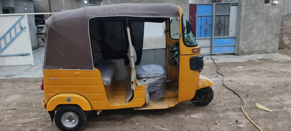 سلام عليكم تكتك لبيع موديل 18 رقم واسط انكليزي تكتك مصبوغه لجماليه معمره 
جاهزه كبل لشارع الله شاهد وما تعبك السعر خاص او تريد اتصل عل رقم وبيك خير ودلل ‏‪***********‬‏ الاستفسار
