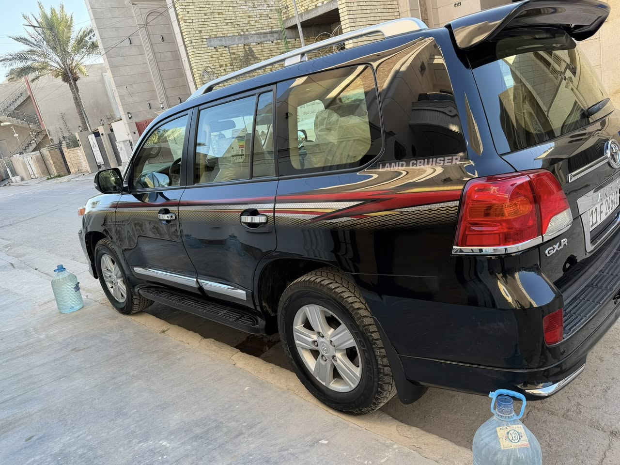 يالله السلام عليكم للبيع
لاندكروز 2012 اسود رقم بغداد الجديد

فول 1/1
كشن كهرباء
جلد
بصمه
بصمه ابواب
فتحه سقف
شاشة كبيره
8 ايرباك
 3 قطع تبريد
تحكم ستيرن
مري شفط
اشاير مري
ماشيه 185 الف
كير ومحرك على وضع الشركة ما مفتوح بيهن برغي 

#السعر_340ورقه وبيه مجال بسيط حك جيه 

العنوان بغداد زيونه 

السياره باسمي تحويل ثاني يوم او نفس يوم


**إذا كنت صاحب هذا الإعلان وتريد حذفه لأي سبب، رجاءا أرسل رسالة إلى الدعم الفني**