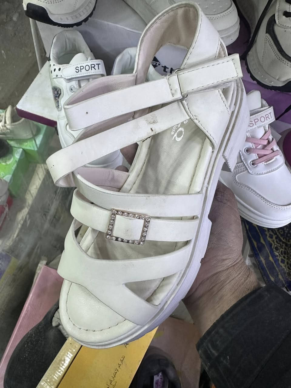 صنادل ولادي بناتي ونسائي القطعه ب3 الاف قطع اخيره يتوفر توصيل لكل الحله حجز خاص


**إذا كنت صاحب هذا الإعلان وتريد حذفه لأي سبب، رجاءا أرسل رسالة إلى الدعم الفني**