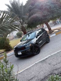 جيب سومت 2020 فول للاخير محرك 5700 ممشه 80 الف كيلو موصفات 1- باب خلفي...