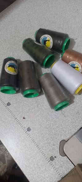 لوازم خياطه للبيع بسعر مناسب للتواصل ***********
