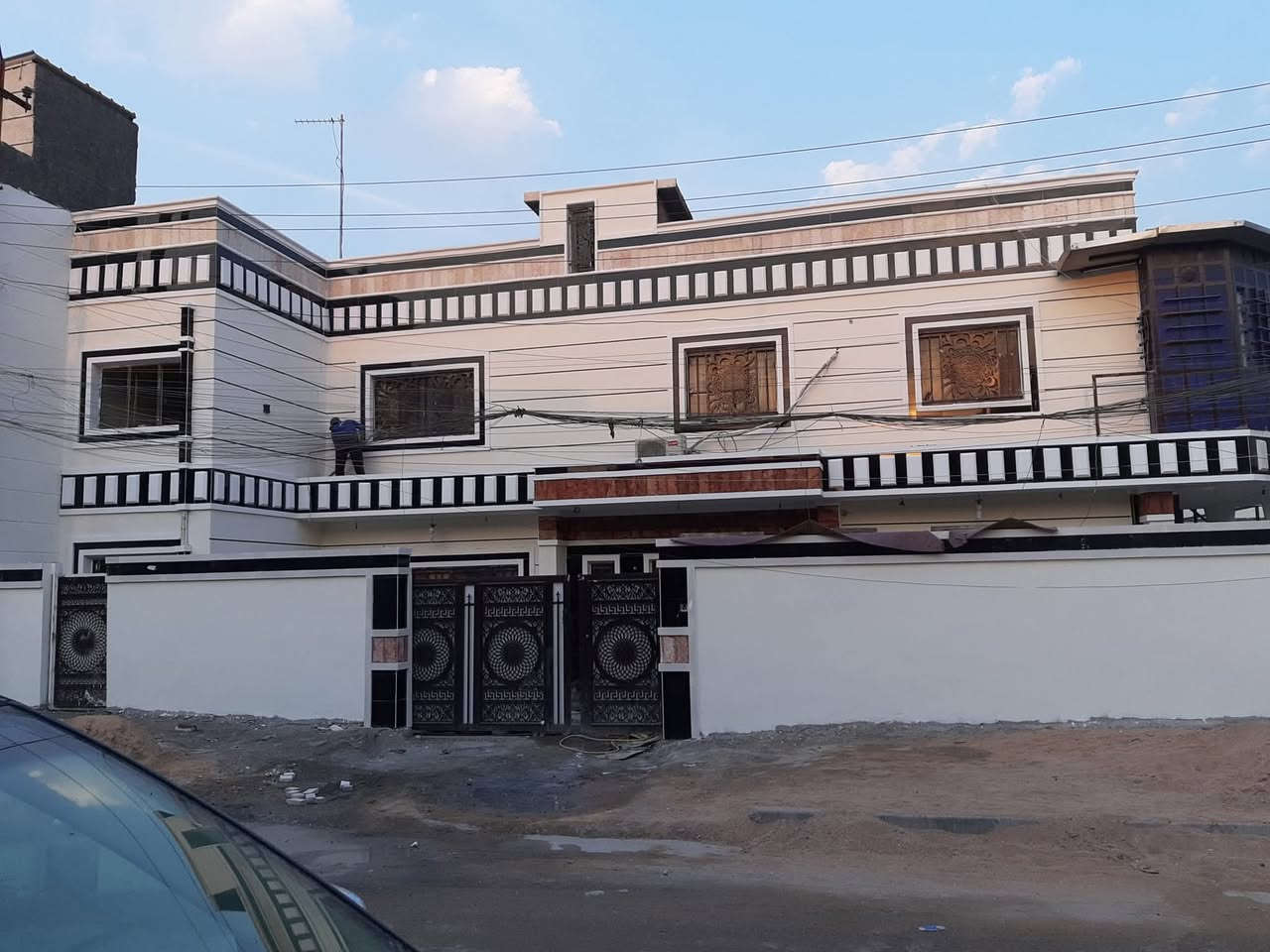 السلام عليكم تطعيم واجهات وطلس نثر تصفير حمامات عنواني بغداد ***********
