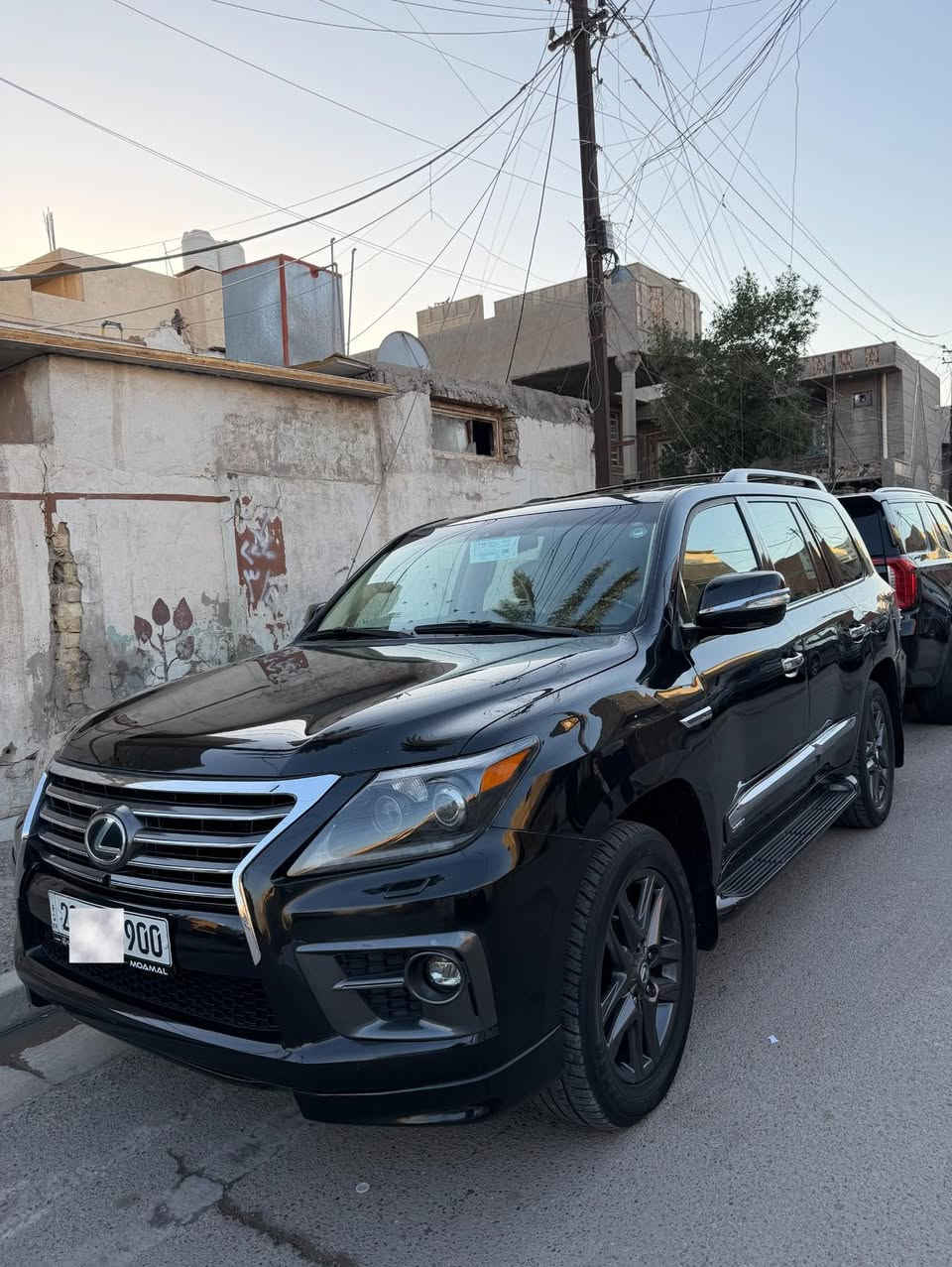 السلام عليكم لكزس موديل 2011 شكل 2012
رقم اربيل باسمي سنوية وهزة جديدة نافذة لغاية 2030 

مواصفات فول 1/1 بريم معروفة مواصفات الكزس 

اربع أبواب بصمة وثلاجة رادار امامي كشنات خلفية كهرباء وبعد بيها هواي مواصفات 

 تبريد منضومة جديدة كلش بارد 

سيارة جاهزة مابيها نقص 

بيها صبغ قطعتين وقطعة تبديل سونار مرفق 

سعرها مناسب جدا 270 ورقة 

*********** عنواني بغداد الكرخ حي الرسالة 

او الكرادة
