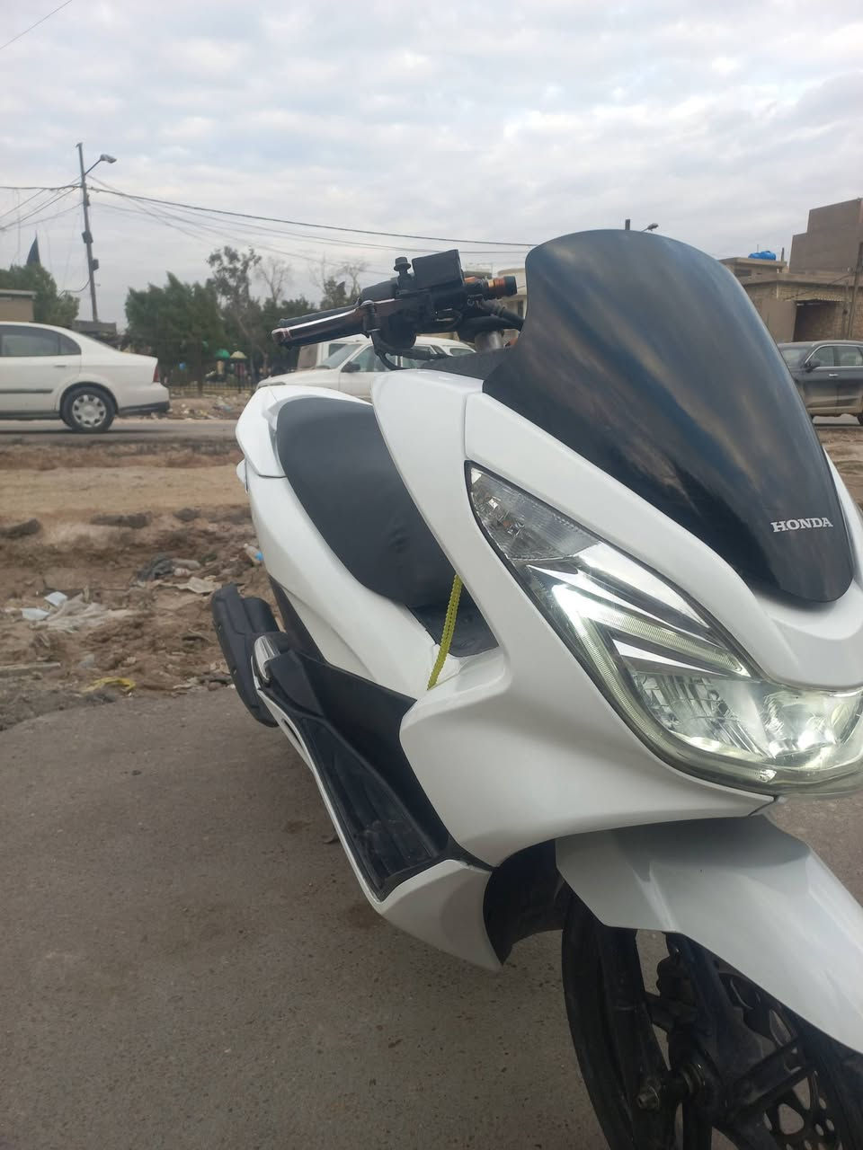 السلام عليكم دراجه بي سي اكس
جيل ثاني مكينه بلاد مامفتوحه ماشيه ٣١
كهربائيات كشي شغال بيه 
السعر مليون ونص 
مكاني بغداد حي النصر 
***********
