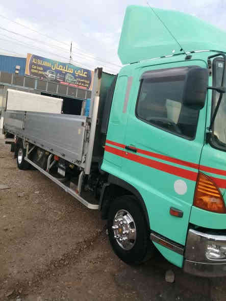 سلام عليكم هينو شيطان للبيع موديل 23 دخول جديد مكينه 80 سوبر طول سبعه وربع شاصي عريض محسن عنوان واسط الصويرة ***********
