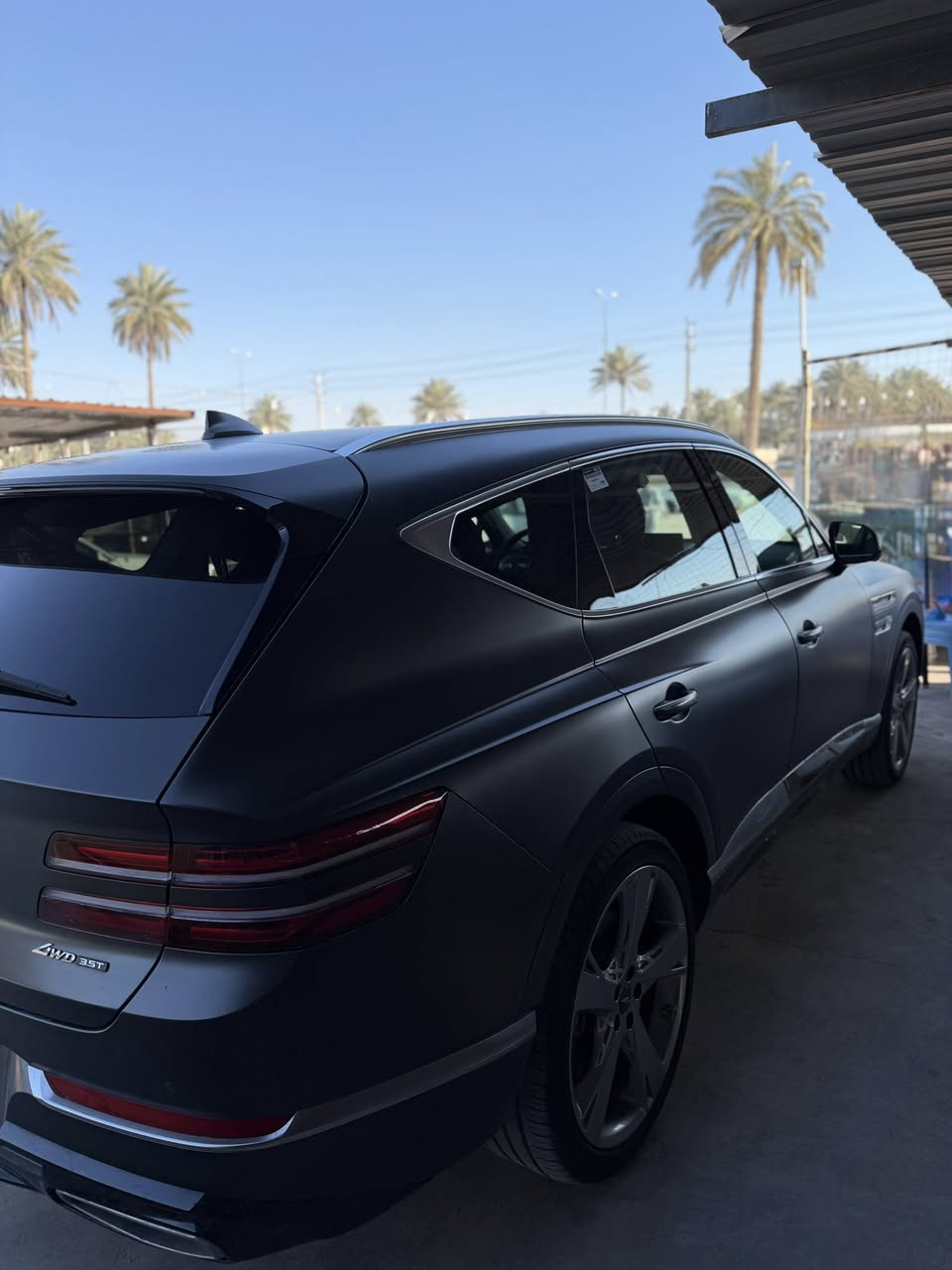 السلام عليكم
للبيع جنيسيس Gv80 2024  ٦ سلندر ٣.٥ توين تيربو 
فول مواصفات أعلى فئة برستيج 
بيها جاملغ وباب تبديل وانصبغن وصور الحادث بالمنشور بدون ايرباك بدون دواخل شرط 
رقم شهداء بأسمي شخصياً وكالة شوكت ميعجبك 
لونها رصاصي مات ( طافي ) بلادددي 
ماشية ٢١ الف فقطط

( فول مواصفات للأخير ، تقديم ترجيع بالبصمة ، بردات خلفية كهرباء، كراسي جميعها كهرباء ، ٥ ابواب شفط كهرباء، دخول ذكي ، تشغيل عن بعد ، داتاشو ، اللوان الداخل متغيرة ، كامرات ٣٦٠ درجة، شاشة كبيرة حجم ١٤.٩ ، تدفئة وتبريد بالكشنات الامامية ، تدفئة مقود ، كرسي السايق مساج ، ويل حجم ٢٢ … باقي المواصفات معروفة ) 
مكاني بغداد ابوغريب 
السعر ٤٠ الف $ وبيها مجال للشراي
***********
اتصال وواتساب
