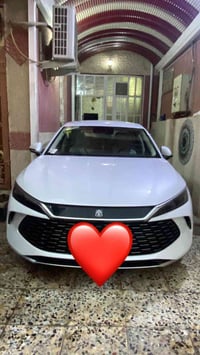 BYD qin L /2025 ماشية 3000KM لون ابيض فول مواصفات عدا الفتحة  للاستفسا...