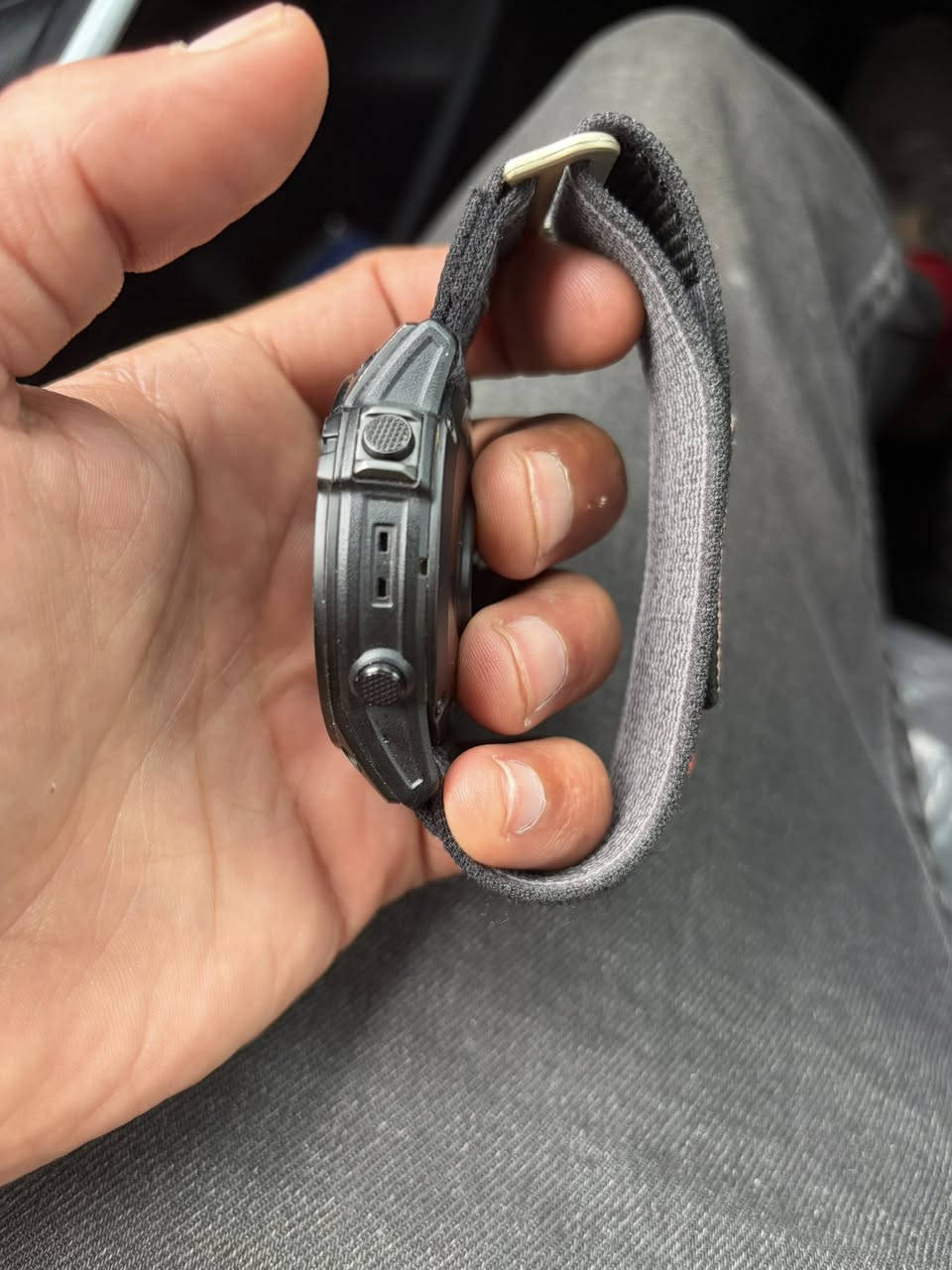 TACTIX 7 PRO
النسخه السابعه موصفاته  معروفه  ساعه لرياضي العسكري السباح نسخه مختلفه عن البقيه   حتى بالعراق مموجوده منه  سعر الجديدة 1100$  قيم واخذه


**إذا كنت صاحب هذا الإعلان وتريد حذفه لأي سبب، رجاءا أرسل رسالة إلى الدعم الفني**