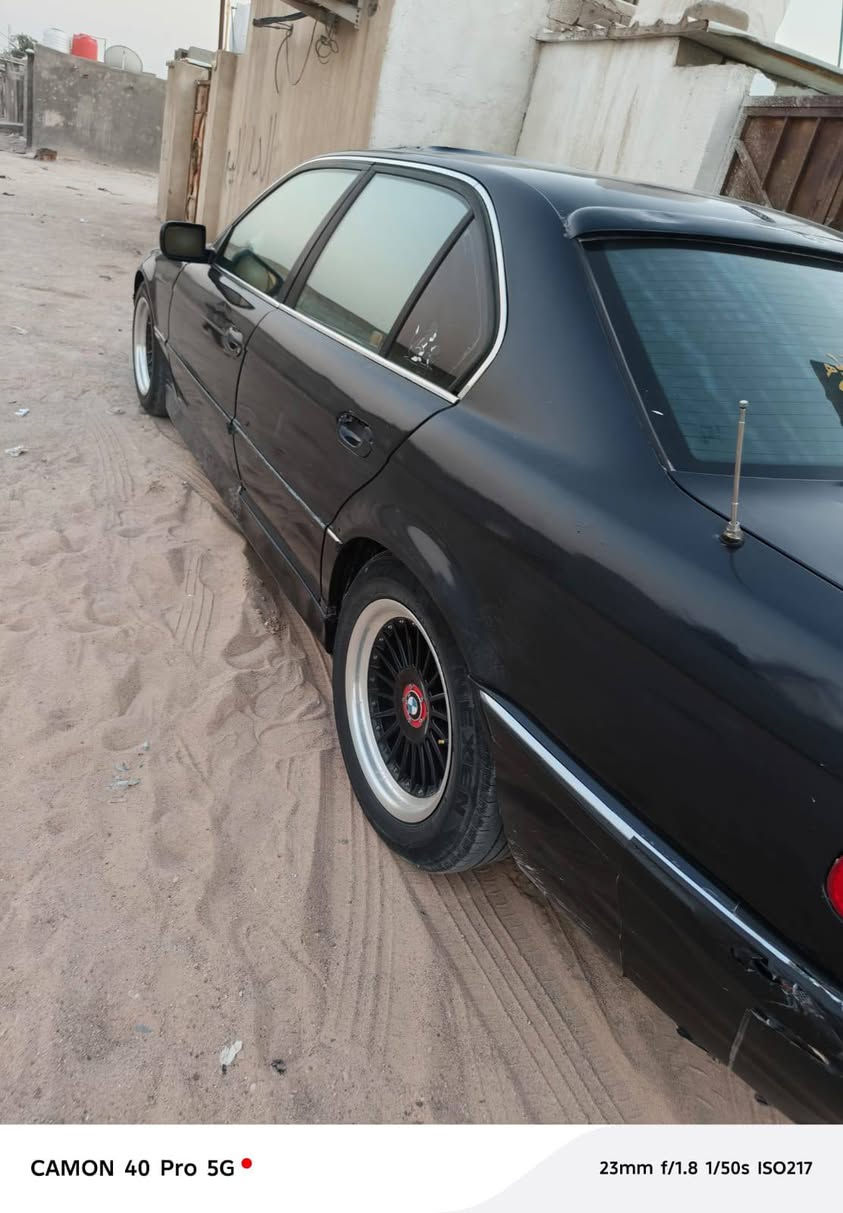 سلام عليك بي ام كاسحه مصبوغة عام حلوه ونضيفه مكينه كير حلوات لا بخار ولا شي سنويه ورقم جديد السعر 50 مكاني البصرة ***********
