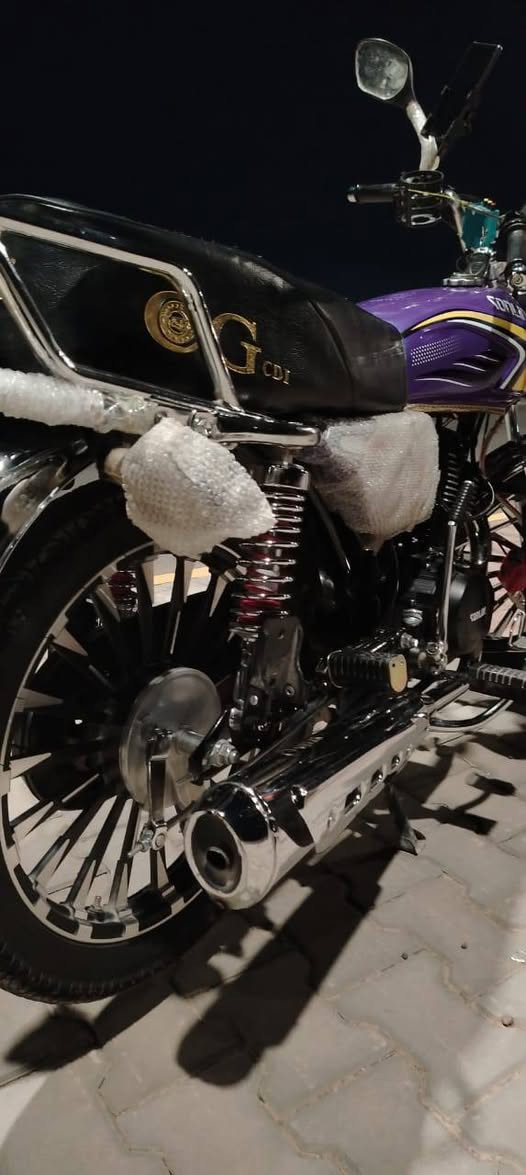 للبيع ماطور سونلنك موديل 2025دراجه بعدها زيرو ((مصروف عليها نشرات فيدراليه درع امبي ثري ستاند موبايل اقواس دراجه مصروف عليها))ماشيه ٤٠٠٠ منفيس كامل دراجه وكاله شرط على ايدي سبانه ما ممدوده عليها شرط المن تجيب يفحص جيب ٤تبديله دهن الها سعر 840وبيها مجال بسيط مكان ((صلاح الدين قضاء الدور)) ***********
