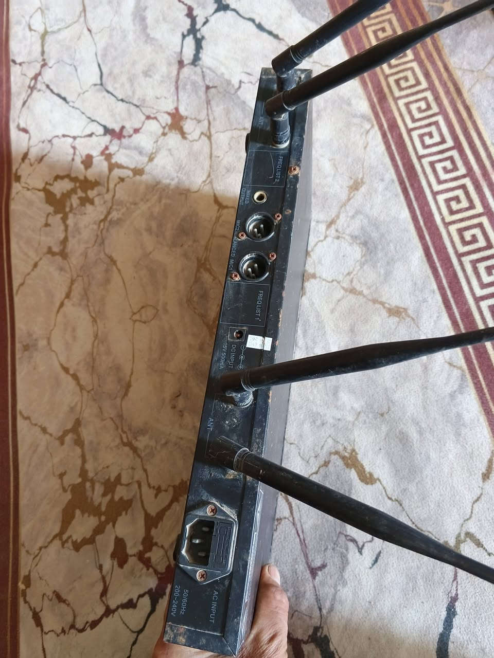 سلام عليكم اخوان جهاز لاسلكي بدون مايكات للبيع سعرة 60 الف مكاني السماوة الوركاء


**إذا كنت صاحب هذا الإعلان وتريد حذفه لأي سبب، رجاءا أرسل رسالة إلى الدعم الفني**