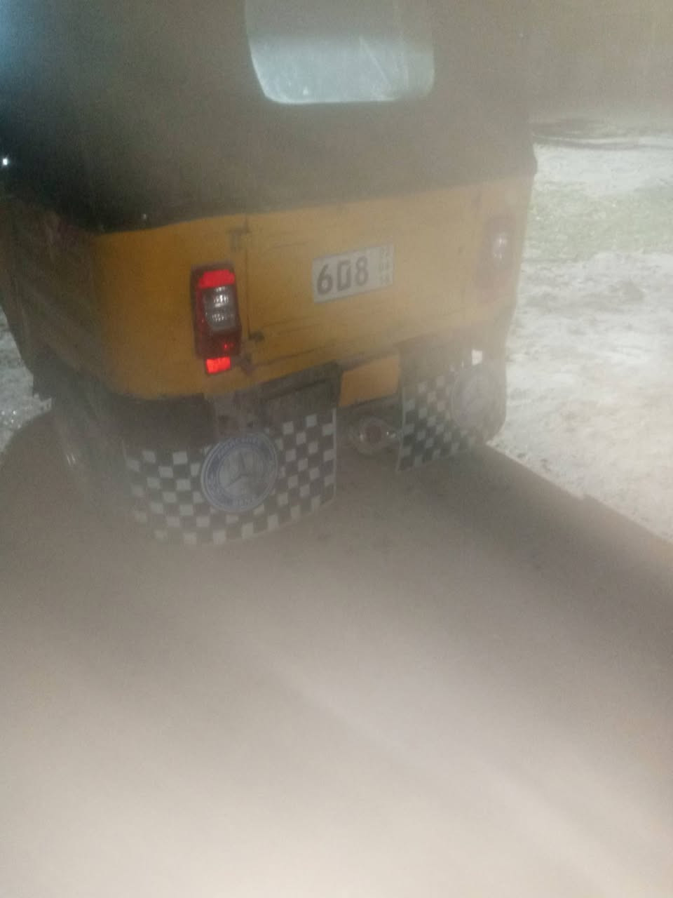 سلام عليكم تكتك للبيع الموديل ١٨  لتول  تكتك شغاله وراق كامله السعر  مليون ونص بيعه  
***********
