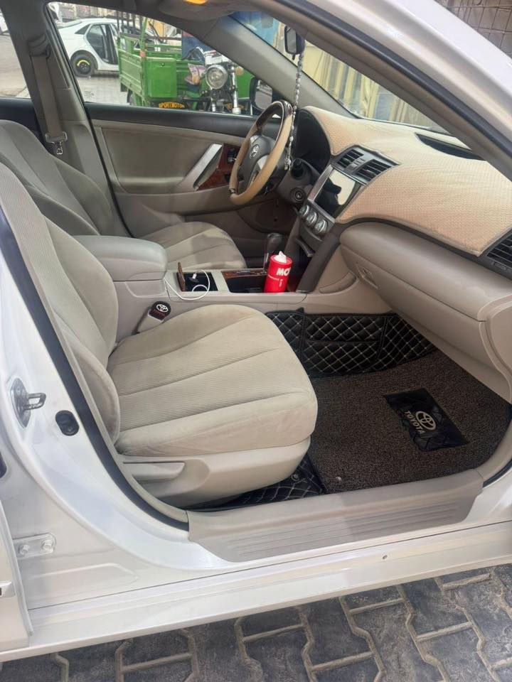 ٱلــڛــلآآِٓم ؏ـــَـلـِْـْْېـگِم.  كامري 2011 للبيع ماشيه حقيقي. 60 الف حقيقي . كفاله عامه.  فقط بارد بسيط. بالمدكر الامامي الايسر.  فقط. باقي بدي كفاله صبغ ومعجون وتبديل. وشخط كذلك. مغلفه عام. نانو بلاستك. فووول مواصفات.   كامله مكمله. من كلشي. حداديه شركه. السبير بلادي وكاله. مانازل. كلشي بيها بلاد ووكاله كذلك. باسمي. تحويل ثاني يوم.  للاتصال..***********
