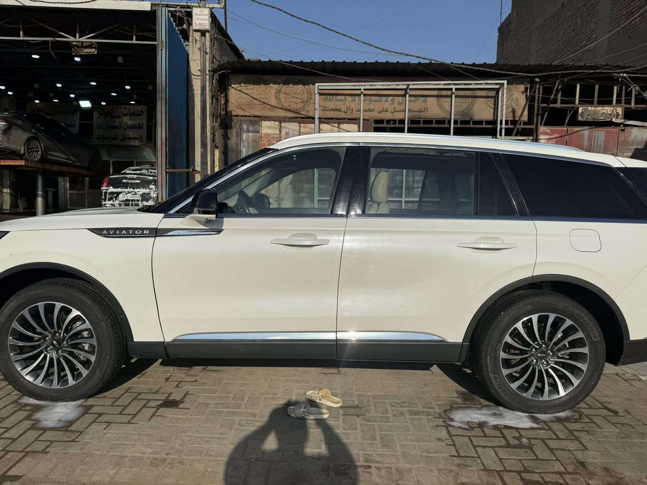 لبيع مستعجل لنكولن سياره معروفه ومعروفه موصفاتهه موديل 2023  ماشيه 16 بيه قطعتين صبغ عنوان بغداد ابو دشير ***********
