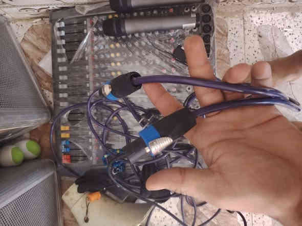 كيبل سماعه 4 خطوط نحاس
العدد 2
كل واحد 10 متر 
الناصريه قضاء الشطره 
السعر 25 واني توني ماخذ الواحد ب20 جوه السوك بويه
***********
