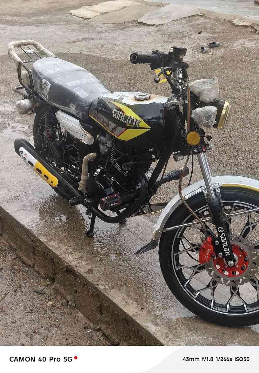 سلام عليكم دراجه سيفان البيع موديل 2024 وراق كرتونية محرك 200 مكان ديالى الخاص دلي عباس سعر ((700 ))وبي مجال رقم *************         اخوكم / مسلم الزهيري
