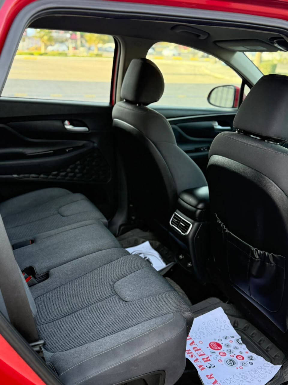 السلام عليكم 
للبيع فقط هونداي سنتافيا  موديل 2023 سيارة جديدة وحادثه واضح بالصور بدون تبديل اي قطعه 
السيارة رقم كربلاء تحويل مباشر وباقي تفاصيل مبينه 
السعر المطلوب 193$ وبيه مجال بسيط 
مكان السيارة كربلاء للتواصل ***********
