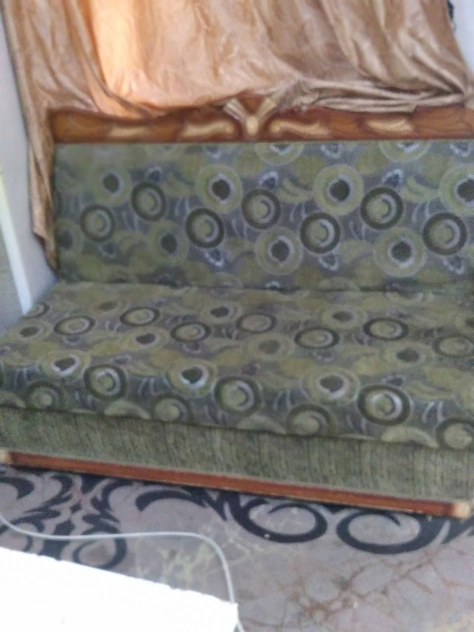 لسلام عليكم عندي ديوان 16 مقعد نظيف كلش سعره ب 150 بالعنوان حله نادر الاولى قرب فندق الذكريات رقم الهاتف ***********
