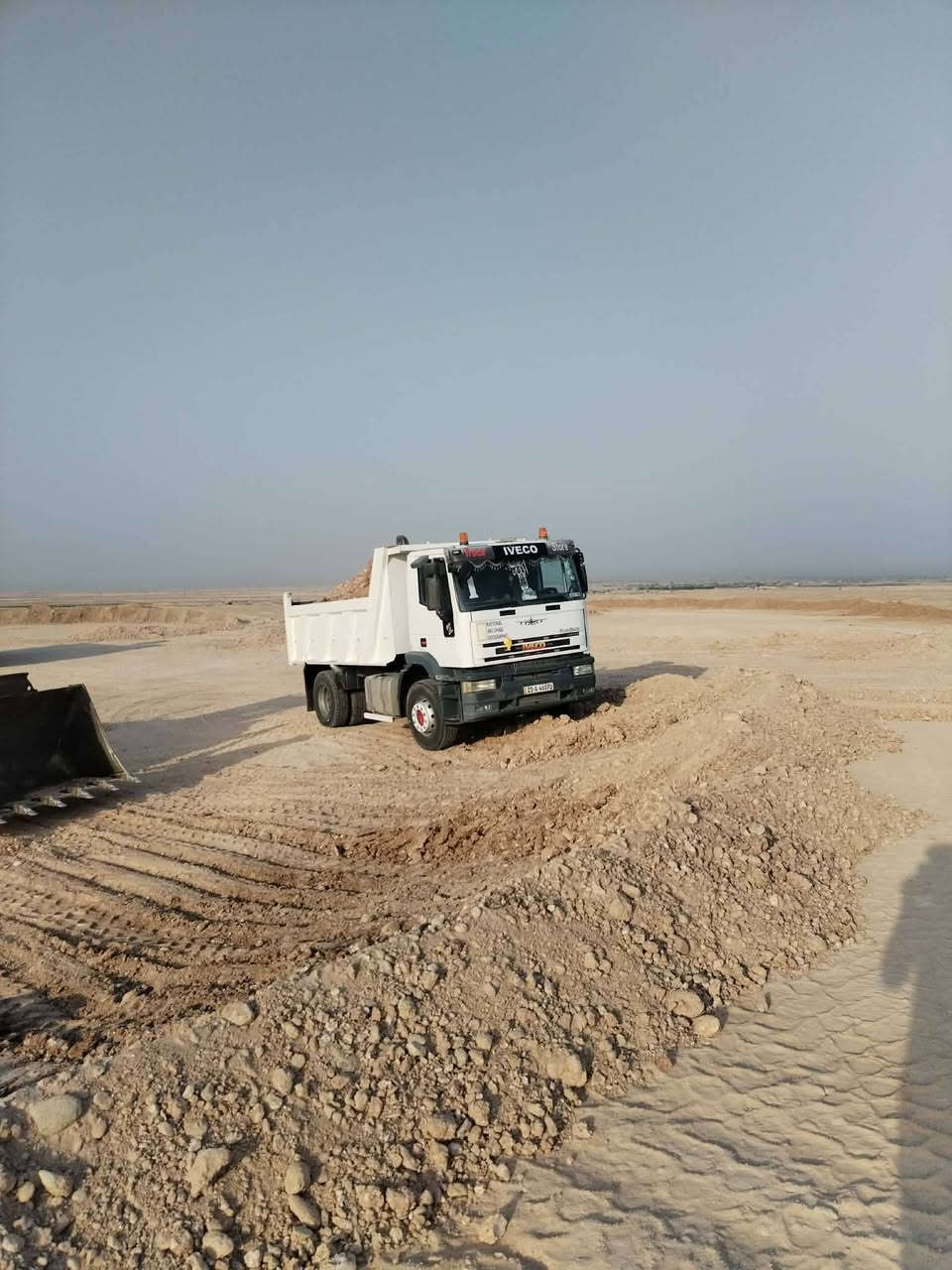 افيكو قلاب للبيع موديل 2001 ***********
