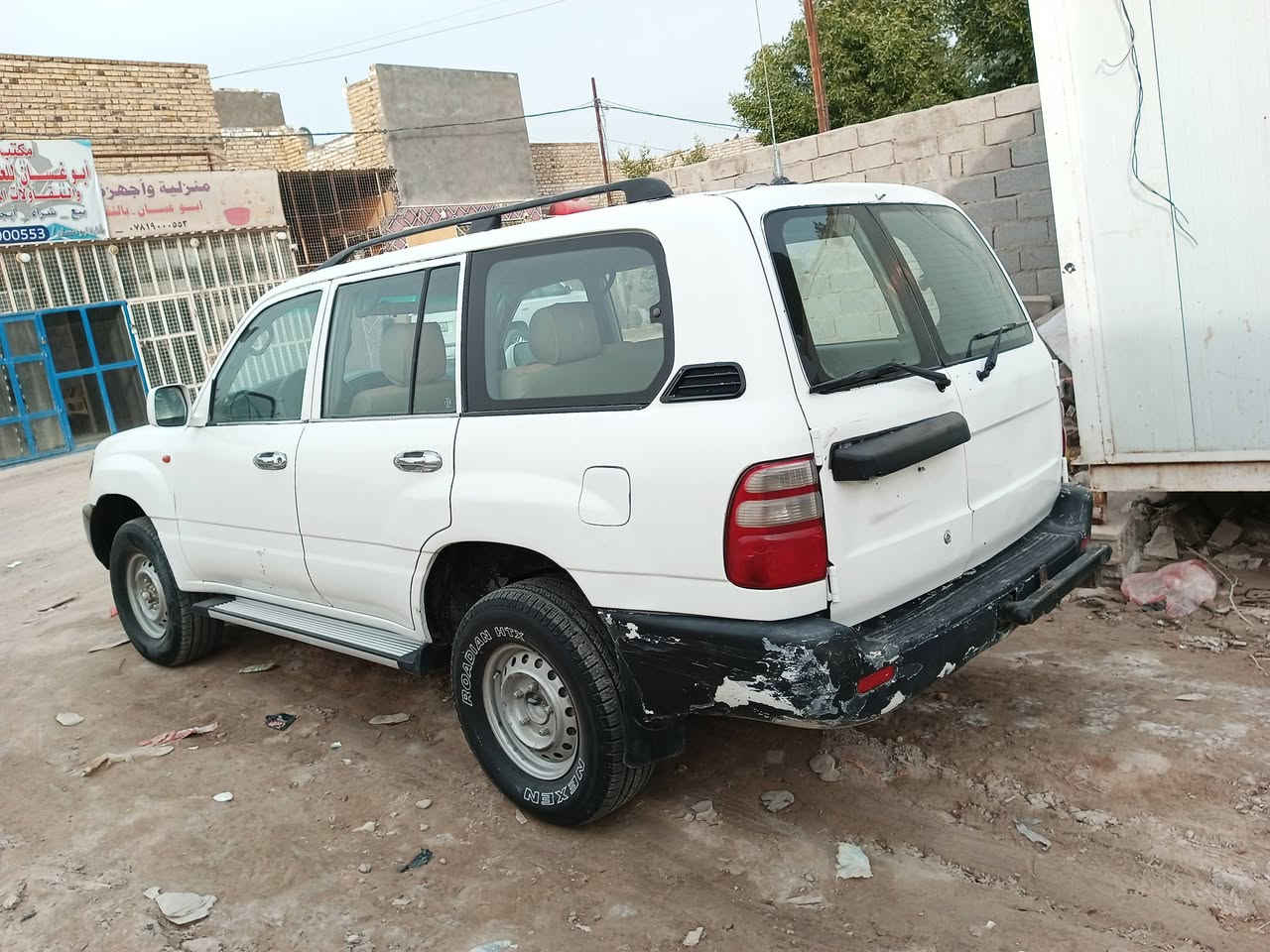 سلام عليكم ورحمه الله وبركاته
لاندكروزر موديل  2004  
كير عادي مزاد بغداد معامله كامله كبل تروح ترقم ابو المزايده نفسه معقب فلوس تعقيب مستلمهن مدفوعه كل الرسوم رقم عل الدوله كمرك اذا اكثر من 6 ورقات اني اتحمل الباقي السياره جاهزه اترايك وين ماتريد تخم تايرات جديد محرك كير لوكير كله شغال السعر  92 الاستفسار الاتصال ***********
