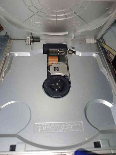 اسلام عليكم بلي 2 اخو الجديد صارلي شهر من اشتريته سلم
كامل الملحقات ويا 3يدات وفيش ومحوله وفلاش بي 30لعبه وثنين خزن كله نضيف السعر 60وبي مجال للطيبين للاستفسار ***********
