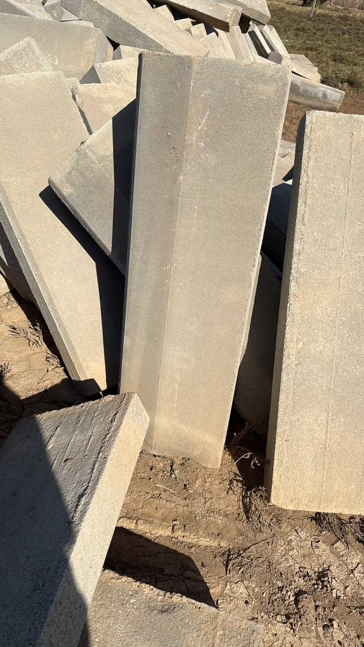 كيربسون ارصفة للبيع العدد 1000 قطعه تريد العدد المحتاجه عادي ***********
