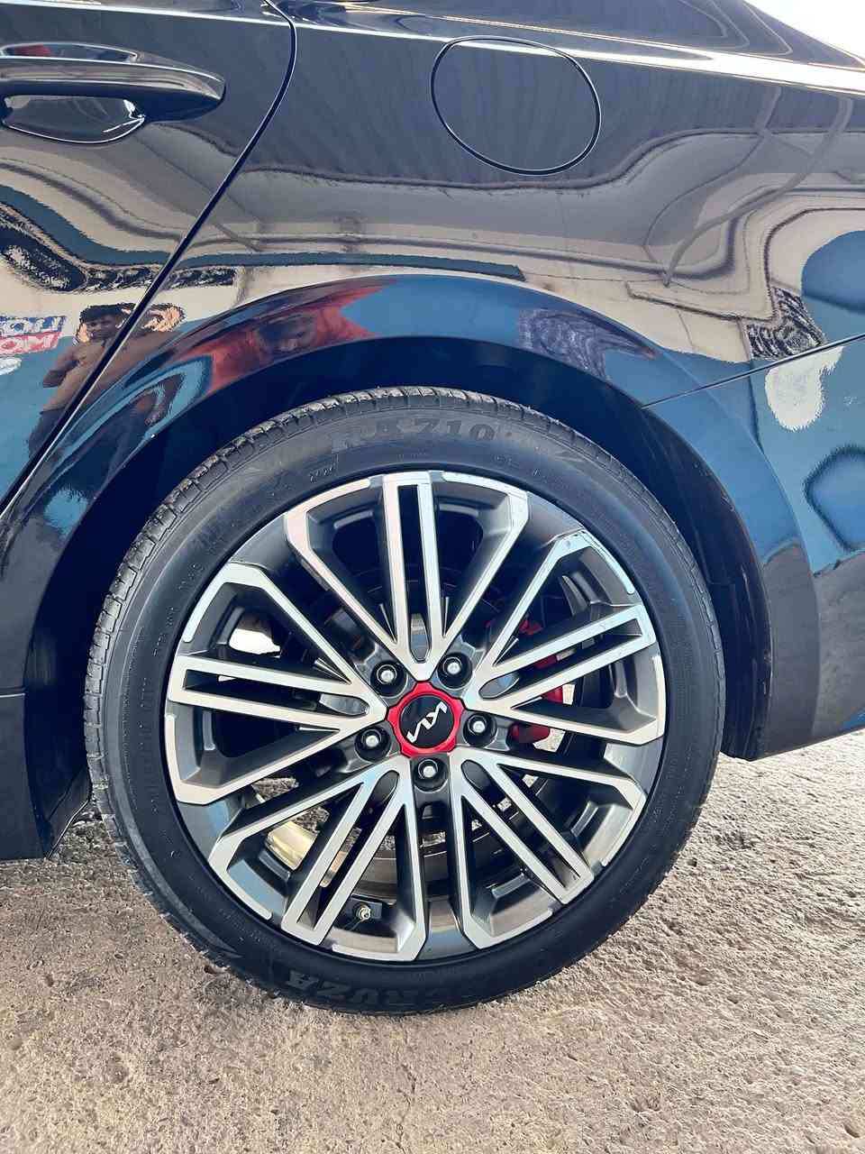 السلام عليكم
FORTE GT 2023
سيارة للبيع الموقع (الموصل) رقم اربيل مميز
المواصفات فول 
فتحة سقف كشنات تدفئة  

مكينة 16T مضمون
كير عادي 6 نمر💯
رادارات امامية خلفية وجانبية 
نقاط عمياء 
شحن لاسلكي
المري هيتر 

3 انظمة قيادة 
كشنات جلد 

طخم تايرات جديد 
لايت امامي مكون من 3 عدسات زينون و LED
وخلفي ايضاً LED

بدون صبغ  ⬛بيه بارد بل جاملغ امامي 🔵بدون صبغ 
شرط تحويل 
ومضمونه من دعامية للدعامية 
للاستفسار اكثر الاتصال على الرقم  ***********    ***********📞📞
